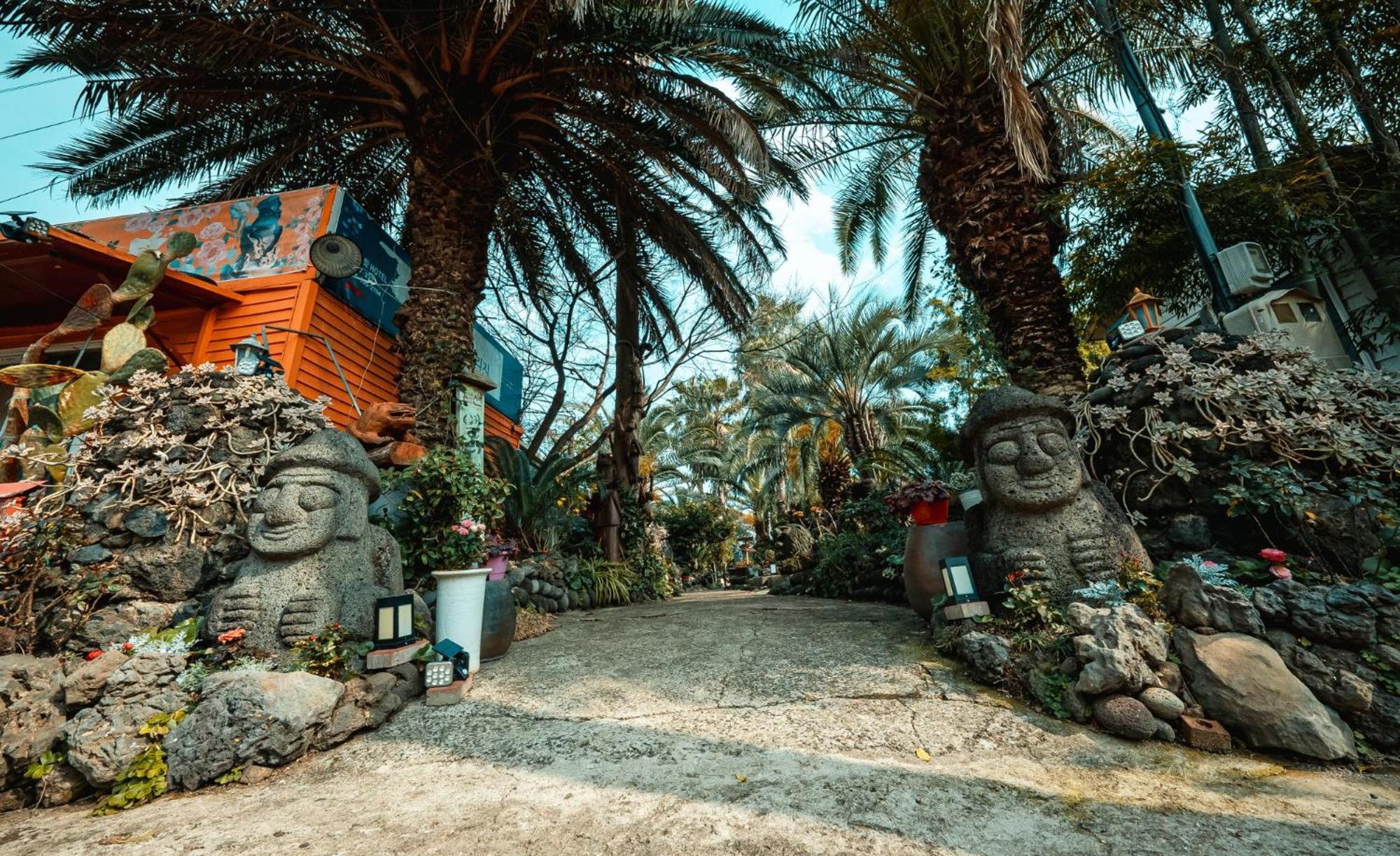 סאוגוויפו Valley Village מראה חיצוני תמונה